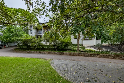 Loerie's Call Guest House & Francolin Lodge