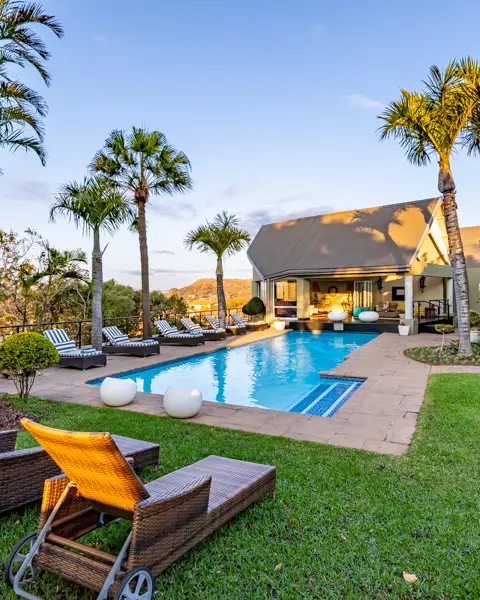 Loerie's Call Guest House & Francolin Lodge