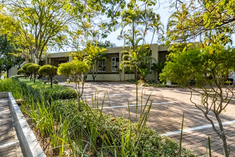 Facilities | Loerie's Call Guest House & Francolin Lodge