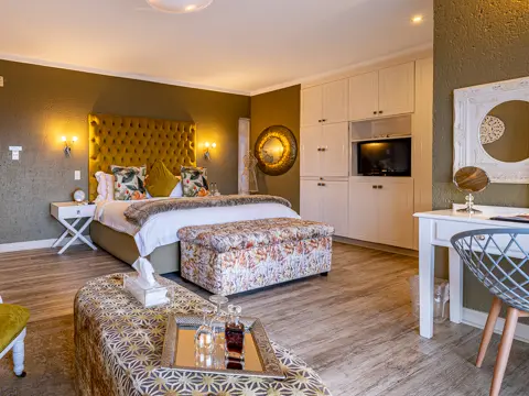 Loerie's Call Guest House & Francolin Lodge