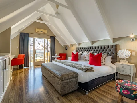 Loerie's Call Guest House & Francolin Lodge