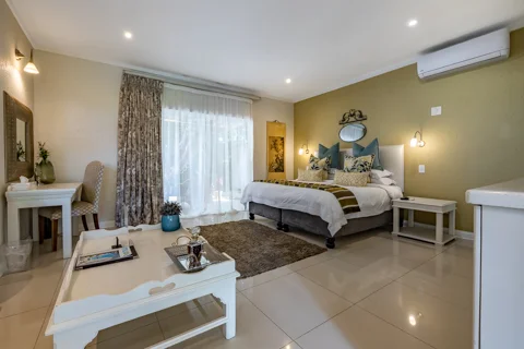 Executive Suites | Loerie's Call Guest House