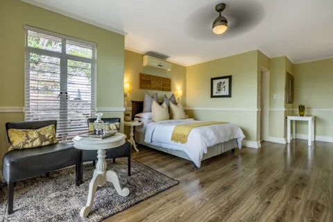 Luxury Rooms | Loerie's Call Guest House