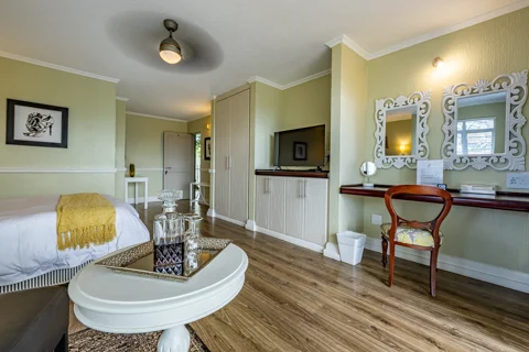Luxury Rooms | Loerie's Call Guest House
