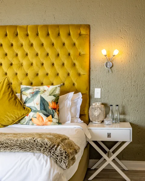 Loerie's Call Guest House & Francolin Lodge